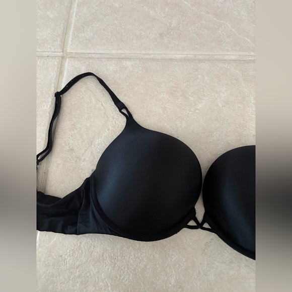 Victoria's Secret Bombshell Add-2-Cups Black Push-Up Bra - 36C - Picture 6 of 13